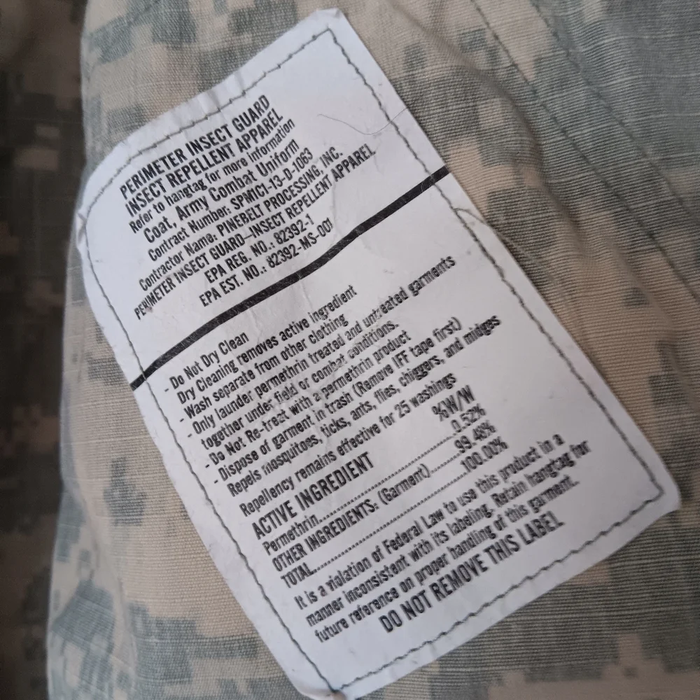 U.S. Army Coat Combat Uniform Nylon Cotton 50/50 Digital Camo Large Regular